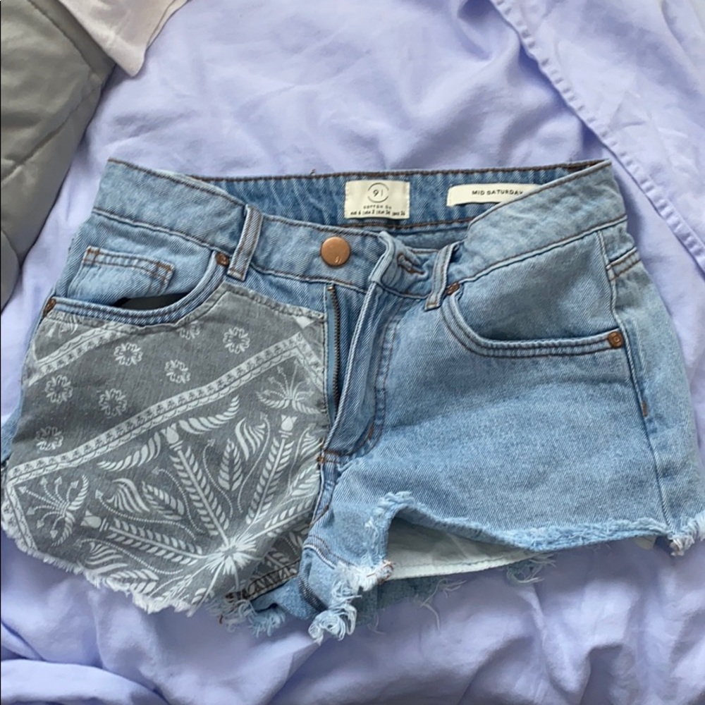 Jean shorts with print
